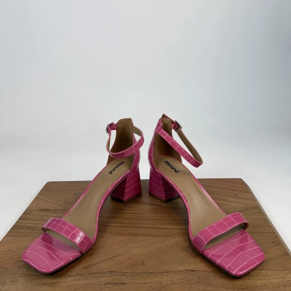 New‎ NWOB Womens Abound Finn Pink Croc Print Ankle Strap Sandals Heels Size 11 M